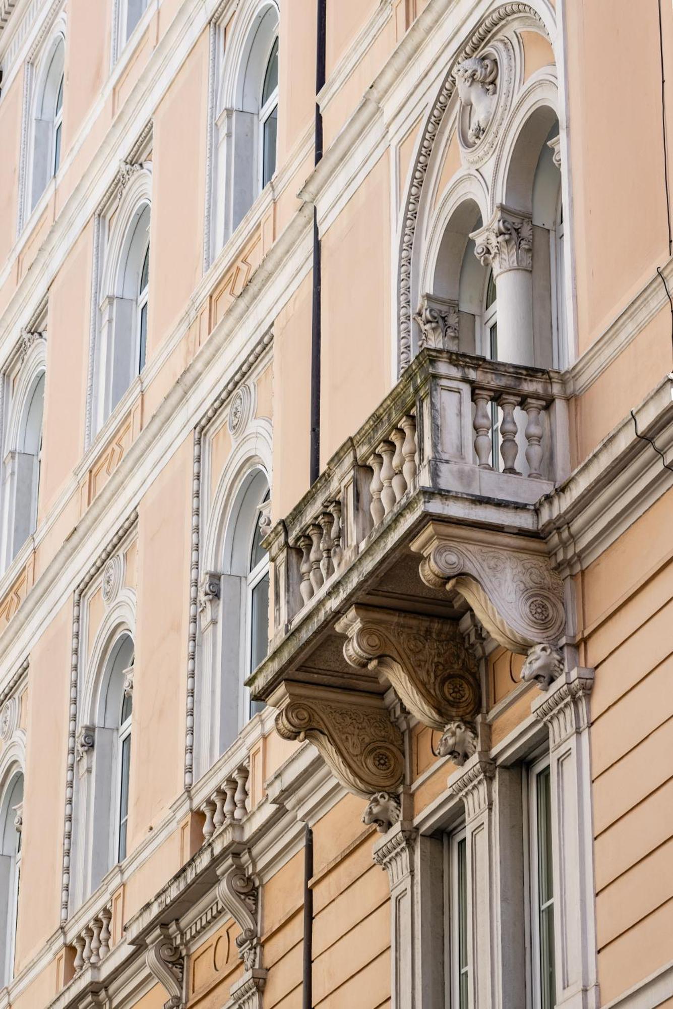 Hotel Continentale Trieste Exterior photo
